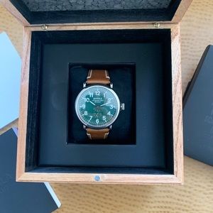 Green dial shinola run well